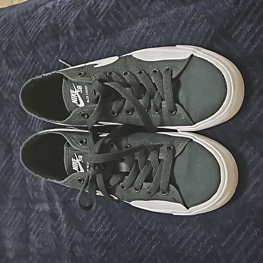 Women's Sz 5.5 Nike SB Blazer Court Sneakers